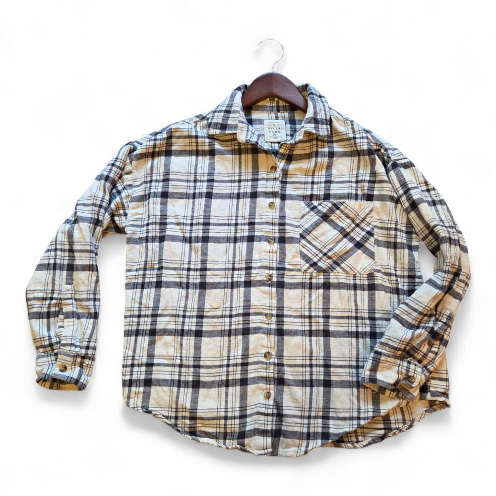 Billabong Women's Small Black and Cream Flannel Button up Shirt